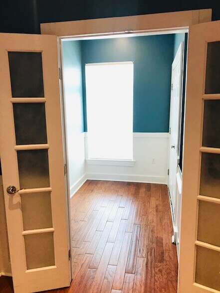 More Photos Of 29 Broad St, Berlin Office Residential For Sale