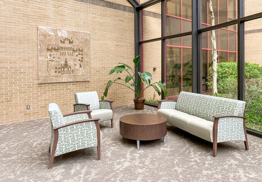 More Photos Of 1830 Town Center Dr, Reston Medical For Sale