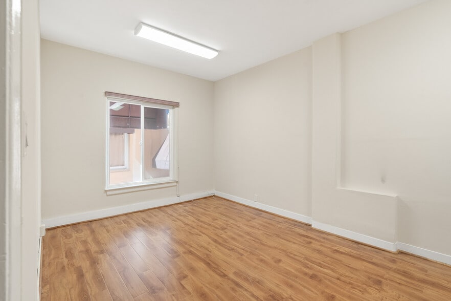 More Photos Of 1927-1949 Westwood Blvd, Los Angeles Restaurant For Lease