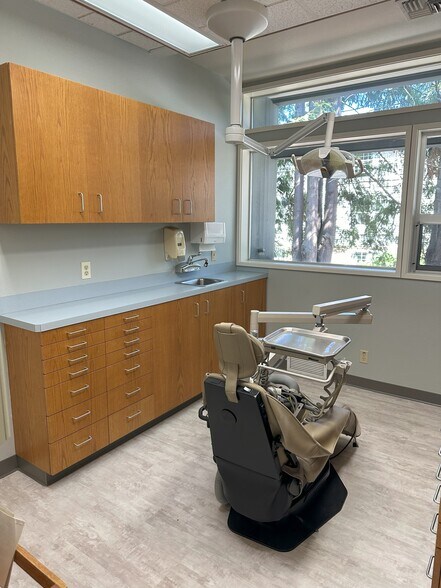 More Photos Of 3628 Meridian St, Bellingham Medical For Sale