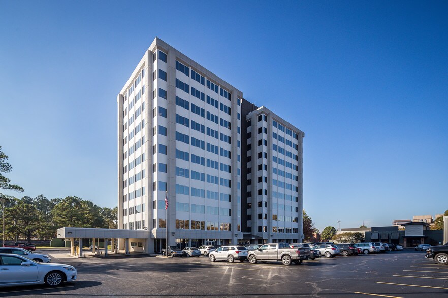 More Photos Of 6263 Poplar Ave, Memphis Office For Lease