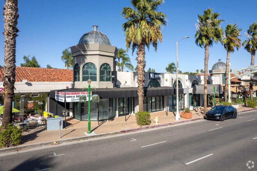 More Photos Of 17157-17253 Ventura Blvd, Encino Unknown For Lease