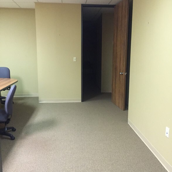 More Photos Of 3029 S Sherwood Forest Blvd, Baton Rouge Loft Creative Space For Lease