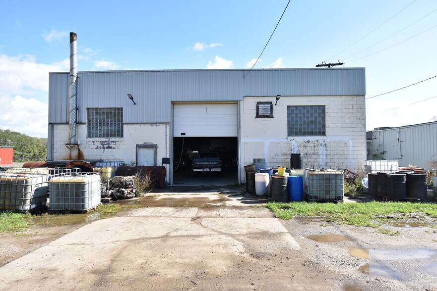 More Photos Of 205 N Ridge St, Port Sanilac Manufacturing For Sale
