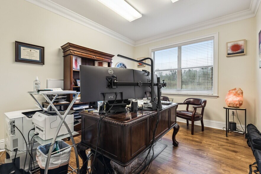 More Photos Of 18936 Dale Mabry Hwy N, Lutz Medical For Lease