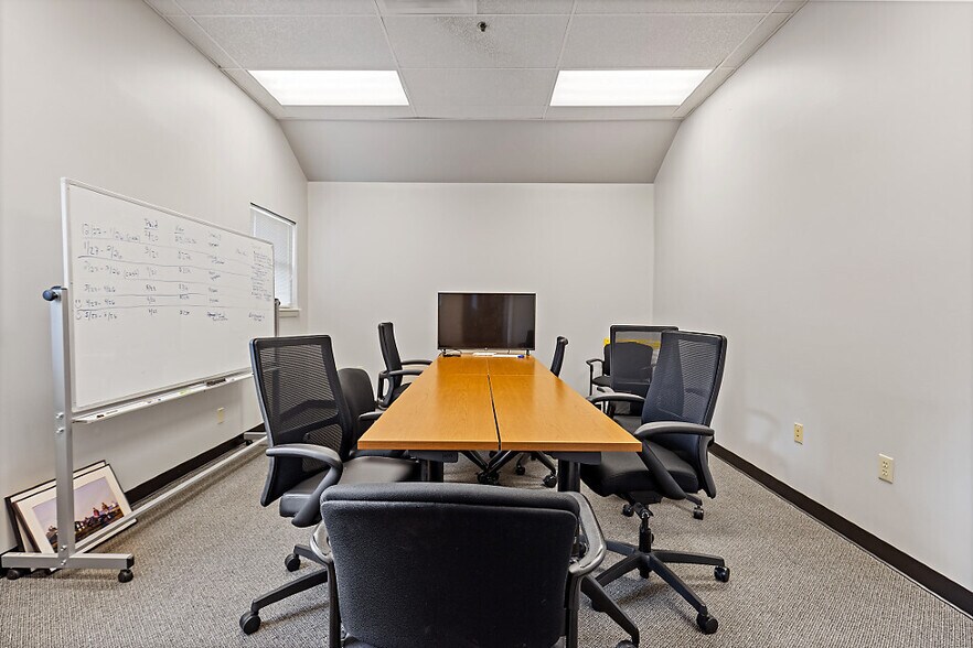 More Photos Of 323 State St, Augusta Office Residential For Sale