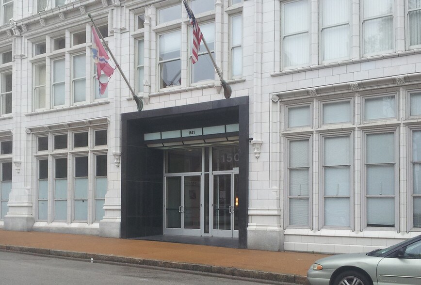 More Photos Of 1501 Locust St, Saint Louis Apartments For Sale