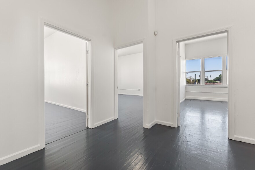 More Photos Of 1101-1125 S La Brea Ave, Inglewood Storefront Retail Office For Lease