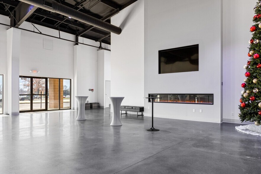 More Photos Of 1215 Tom Ginnever Ave, O'Fallon Religious Facility For Lease