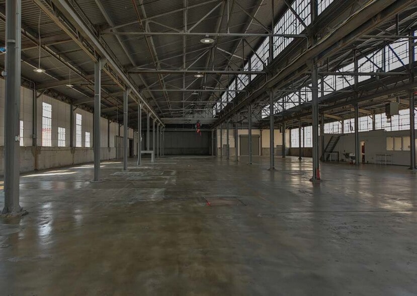 More Photos Of 6000 3rd St, San Francisco Warehouse For Lease