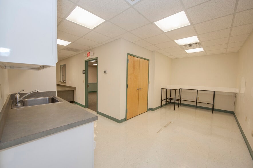 More Photos Of 80 W Welsh Pool Rd, Exton Medical For Lease