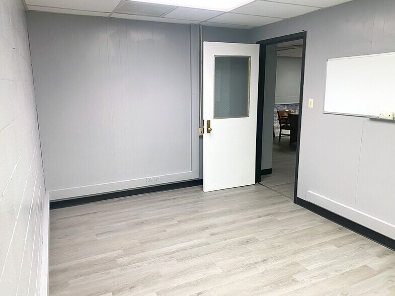 More Photos Of 2401 Mississippi Ave, Sauget Manufacturing For Lease