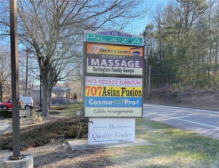 More Photos Of 683-709 Winsted Rd, Torrington Storefront For Lease