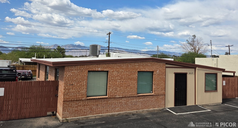 Primary Photo Of 2825 E 22nd St, Tucson Office Residential For Sale