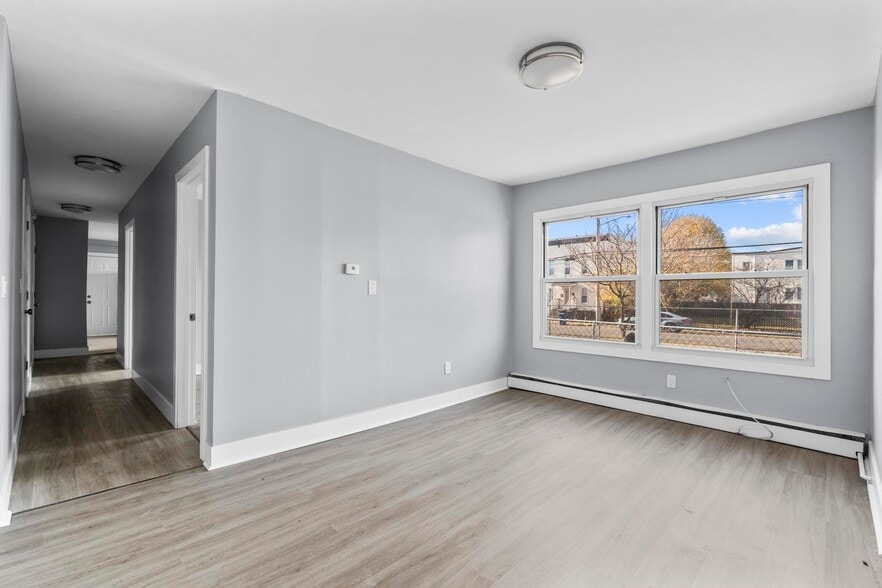 More Photos Of 746 Maple St, Bridgeport Apartments For Sale