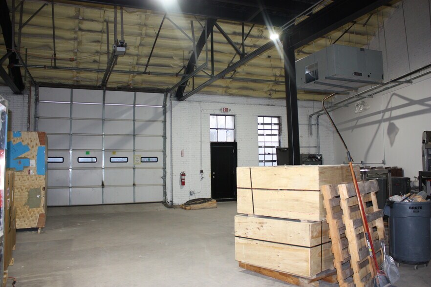 More Photos Of 1737 NW 5th St, Oklahoma City Warehouse For Sale