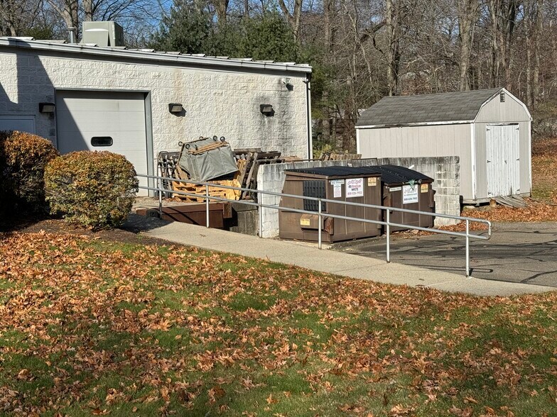 More Photos Of 175 Constitution Blvd S, Shelton Flex For Sale