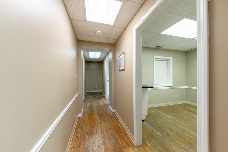 More Photos Of 1016 Maple Dr, Morgantown Loft Creative Space For Lease