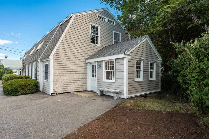 More Photos Of 2049 Post Rd, Wells General Retail For Sale