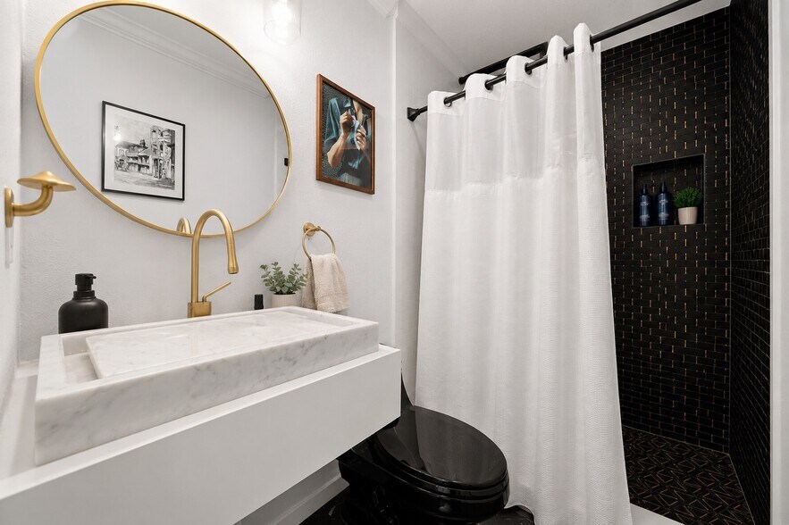 More Photos Of 609 Sealy St, Galveston Apartments For Sale