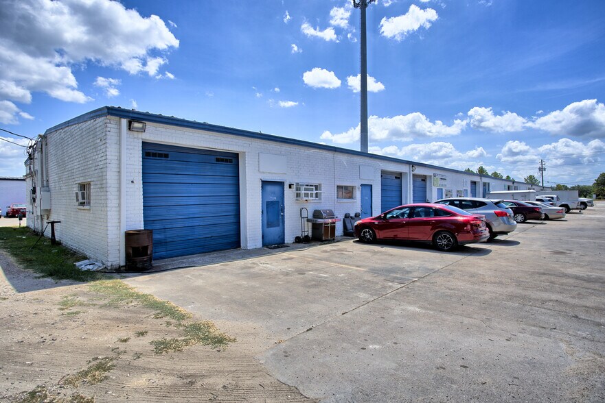 More Photos Of 15502 Old Galveston Rd, Webster Light Manufacturing For Lease