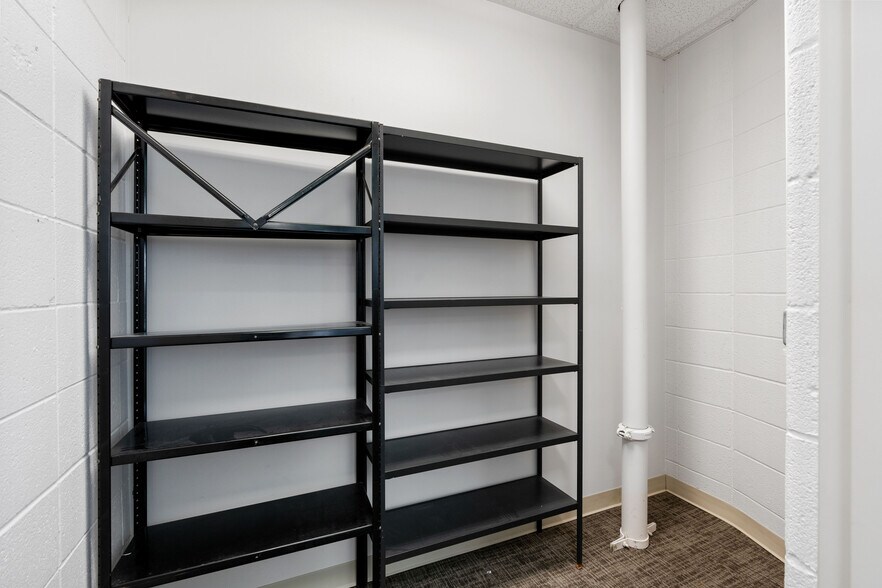 More Photos Of 1403-1405 W 2200 S, Salt Lake City Office For Lease