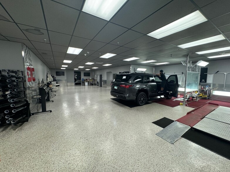 More Photos Of 7700 E 38th St, Tulsa Manufacturing For Sale