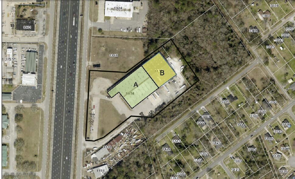 More Photos Of 1854 E I65 Service Rd N, Mobile Warehouse For Lease