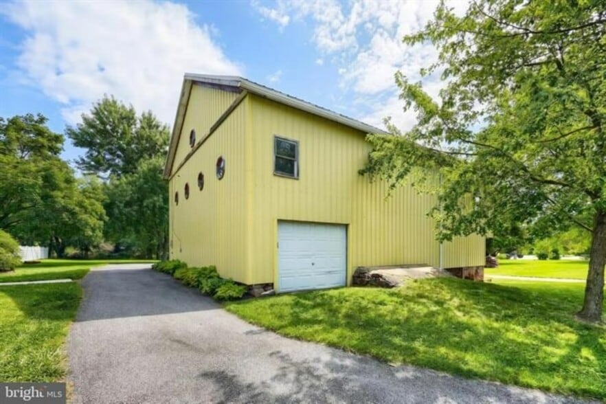 More Photos Of 4951 Carlisle Rd, Dover Industrial For Sale