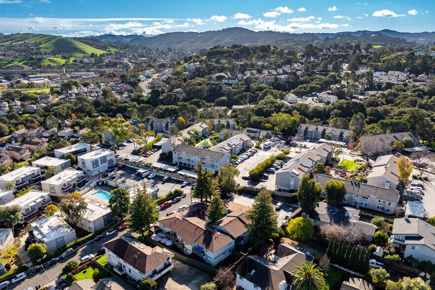 More Photos Of 900 Alvarez Ave, Pinole Apartments For Sale