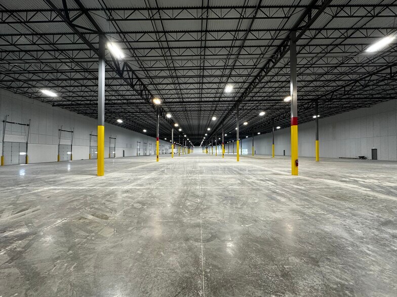 More Photos Of 3218 S Frontage Rd, Billings Distribution For Lease