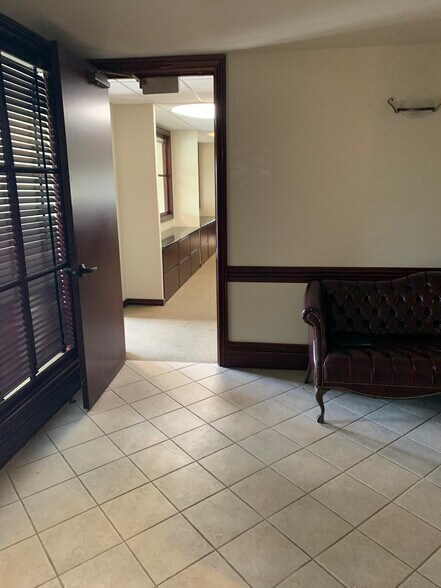 More Photos Of 1924 S Osprey Ave, Sarasota Coworking Space