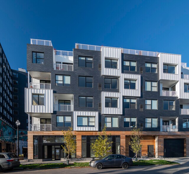 More Photos Of 2875 Detroit Ave, Cleveland Apartments For Lease