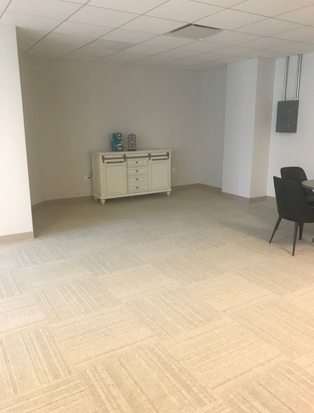 More Photos Of 50 E Washington St, Chicago Office For Sale