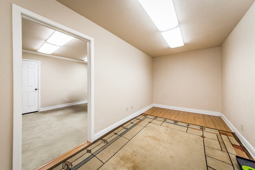 More Photos Of 2911 Pine St, Arkadelphia Medical For Sale
