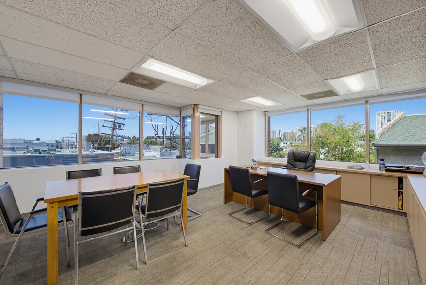 More Photos Of 10495 Santa Monica Blvd, Los Angeles Office For Sale