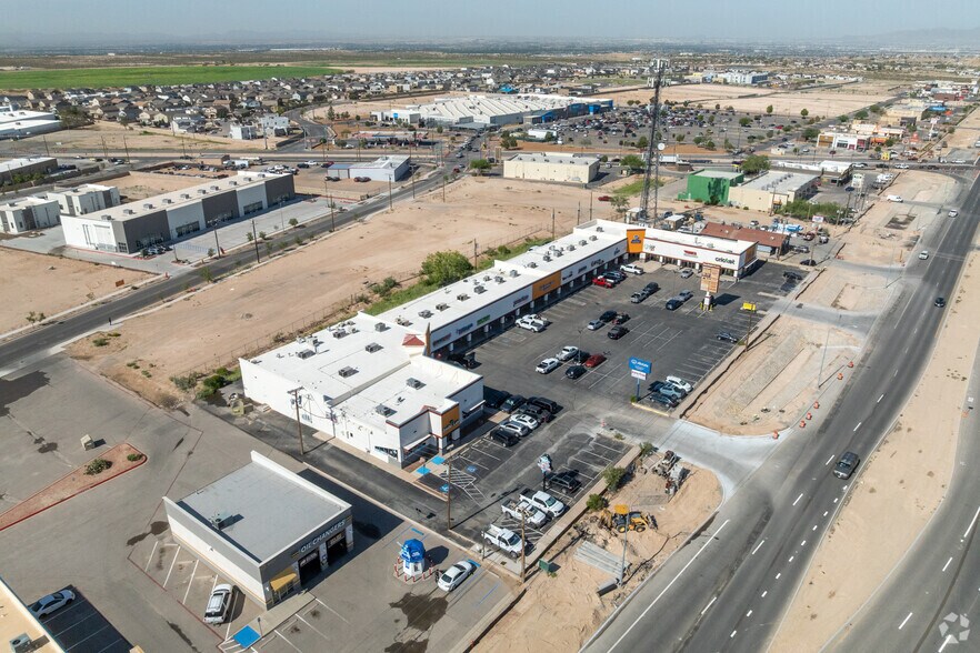 More Photos Of 14010 Horizon Blvd, Horizon City General Retail For Lease
