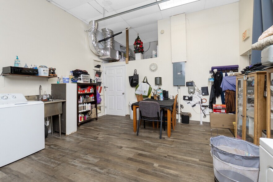 More Photos Of 20020 Veterans Blvd, Port Charlotte Office For Sale