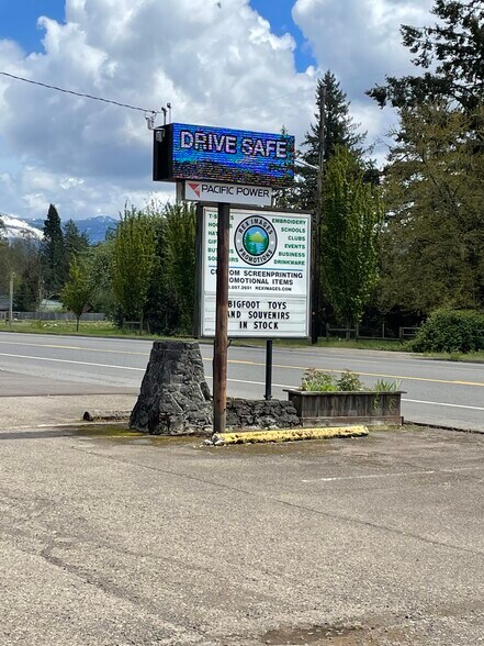 More Photos Of 815 NW Santiam Blvd, Mill City General Retail For Sale