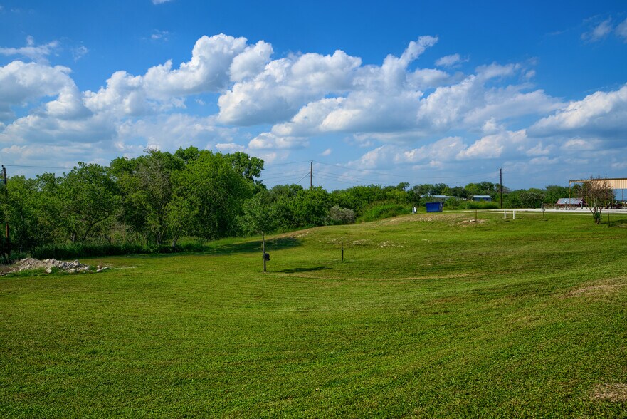 More Photos Of 101 Campbell Rd 3, Sandia Trailer Camper Park For Sale