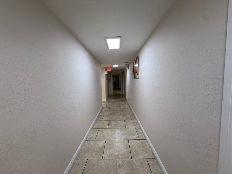 More Photos Of 9611 SW 40th St, Miami Medical For Sale