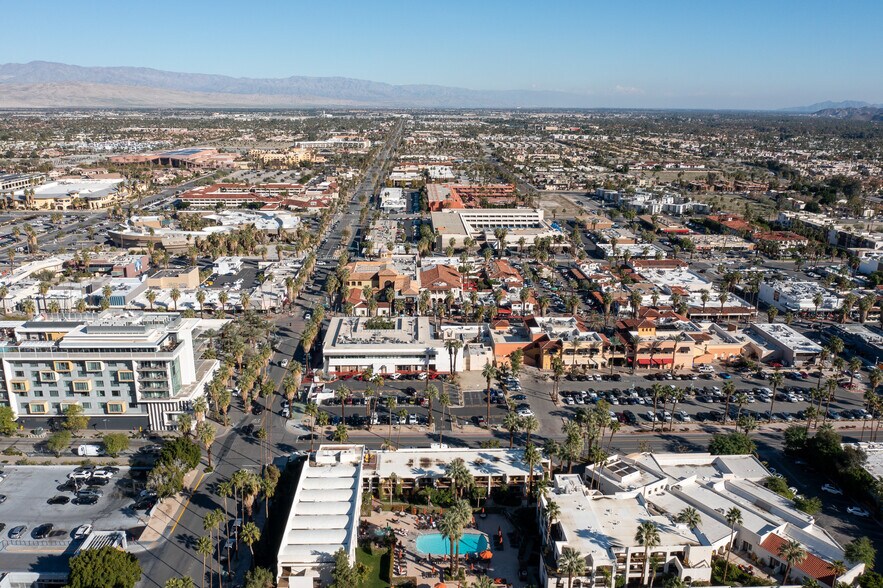 More Photos Of 100-139 S Palm Canyon Dr, Palm Springs Storefront Retail Office For Lease