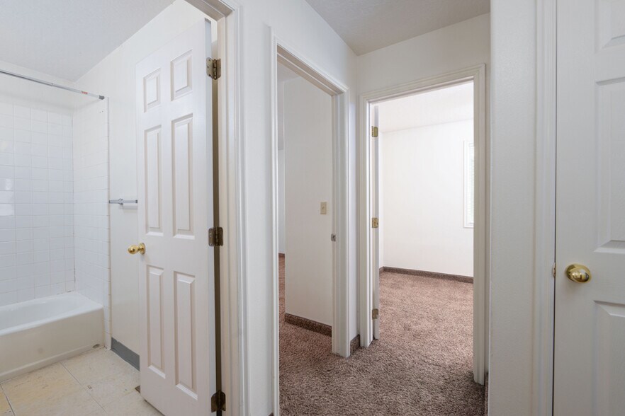 More Photos Of 275-360 S 300 E, Roosevelt Apartments For Sale