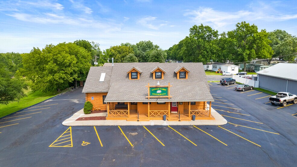 More Photos Of 347 N Scott Ave, Belton Restaurant For Sale