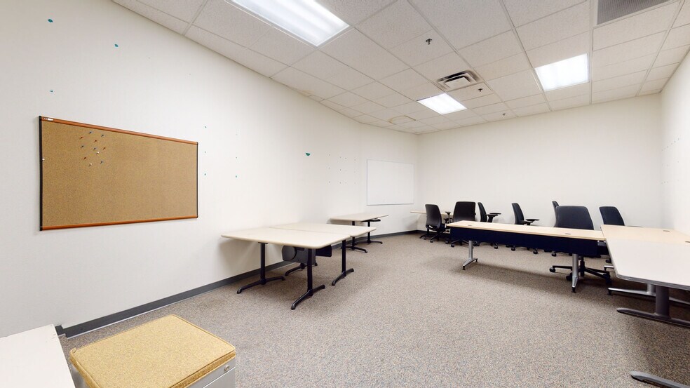 More Photos Of 2080 E 20th St, Chico Office For Lease