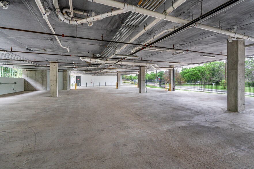 More Photos Of 5515 Humming Bird Ln, Austin Apartments For Sale