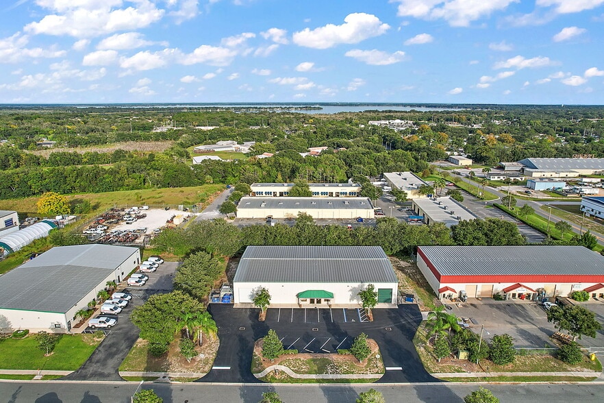 More Photos Of 1811 Greenleaf Ln, Leesburg Warehouse For Lease