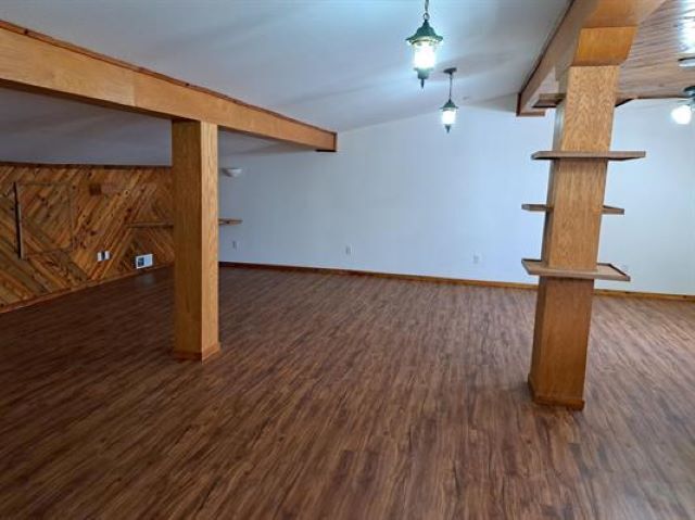 More Photos Of 310 2nd St SE, Dyersville Specialty For Lease