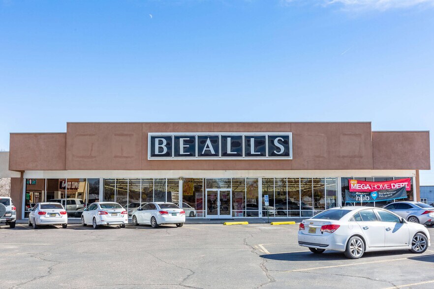 More Photos Of 164 Caldwell Ave, Belen Unknown For Lease