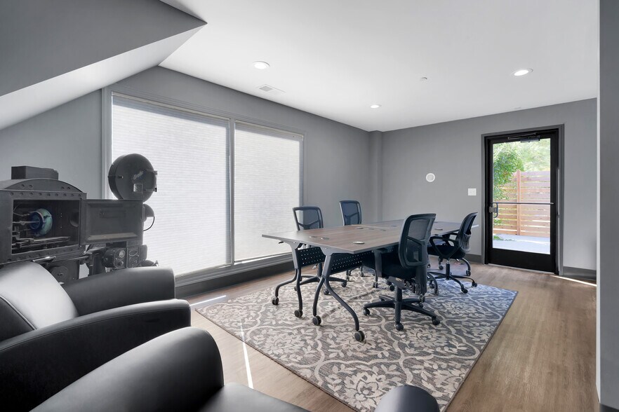 More Photos Of 10005-10007 Bunsen Way, Louisville Warehouse For Sale